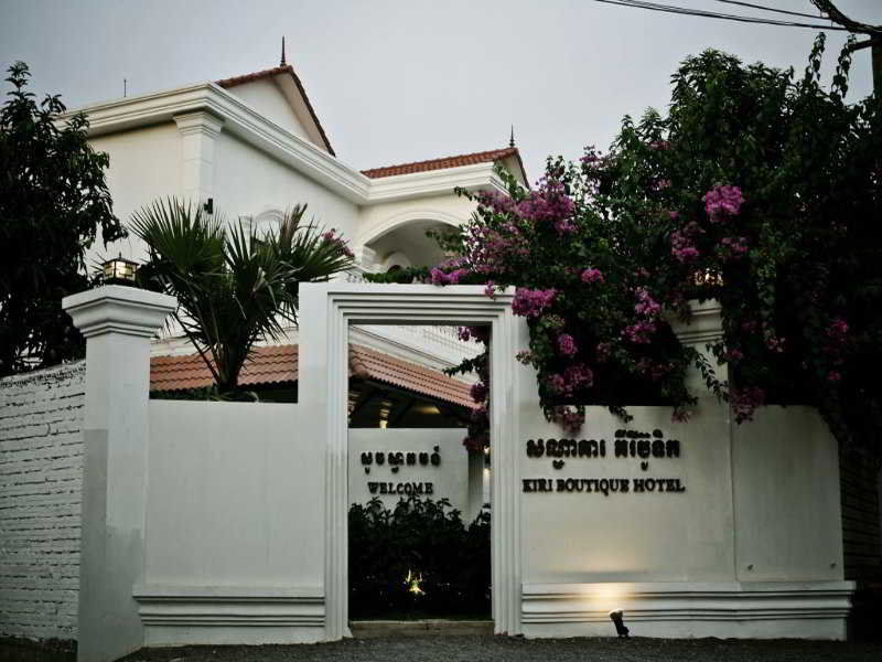 Kiri Boutique Hotel Siem Reap Exteriör bild
